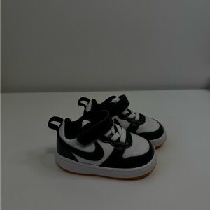 NIKE COURT BOROUGH LOW 2 SE